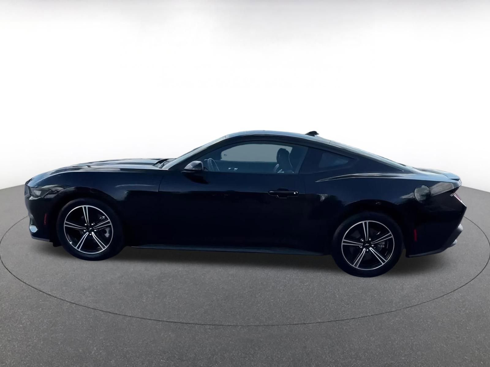 Used 2024 Ford Mustang Premium image 9