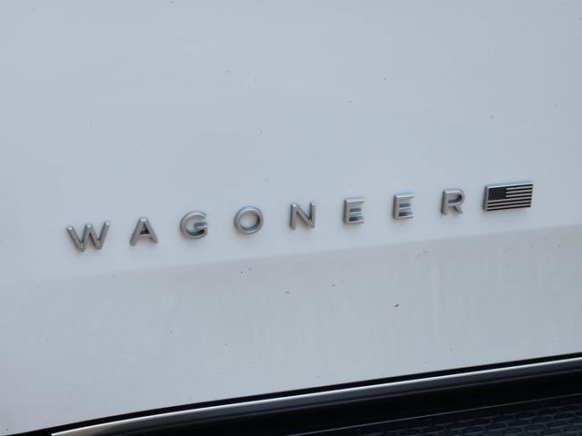 Certified 2024 Jeep Wagoneer Series II w/ Flexible Seating Group RWD image 11