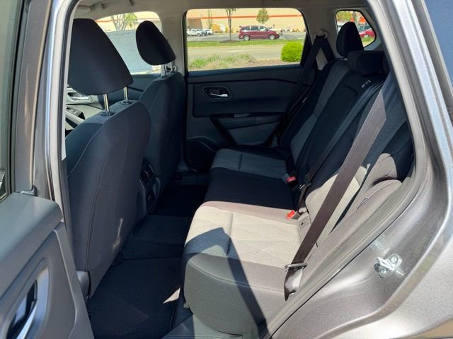 New 2026 Nissan Rogue SV w/ Cold Weather Package FWD image 31