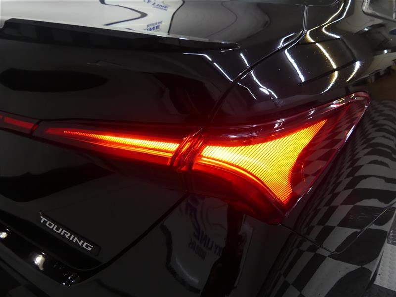 Used 2019 Toyota Avalon Touring w/ Advanced Safety Package image 16