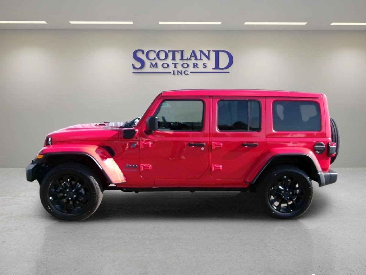 Used 2025 Jeep Wrangler Unlimited Sahara w/ Safety Group