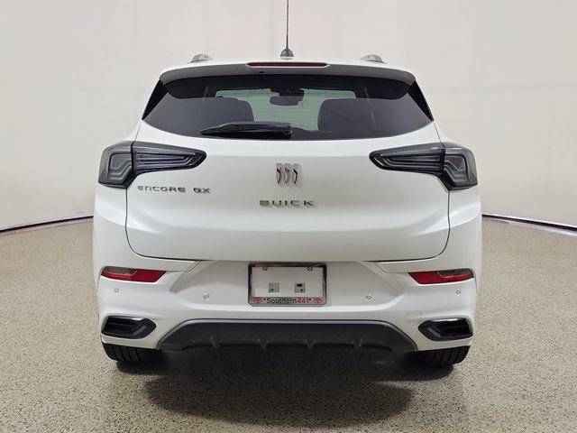 Used 2025 Buick Encore GX Avenir w/ Avenir Convenience Package FWD image 6