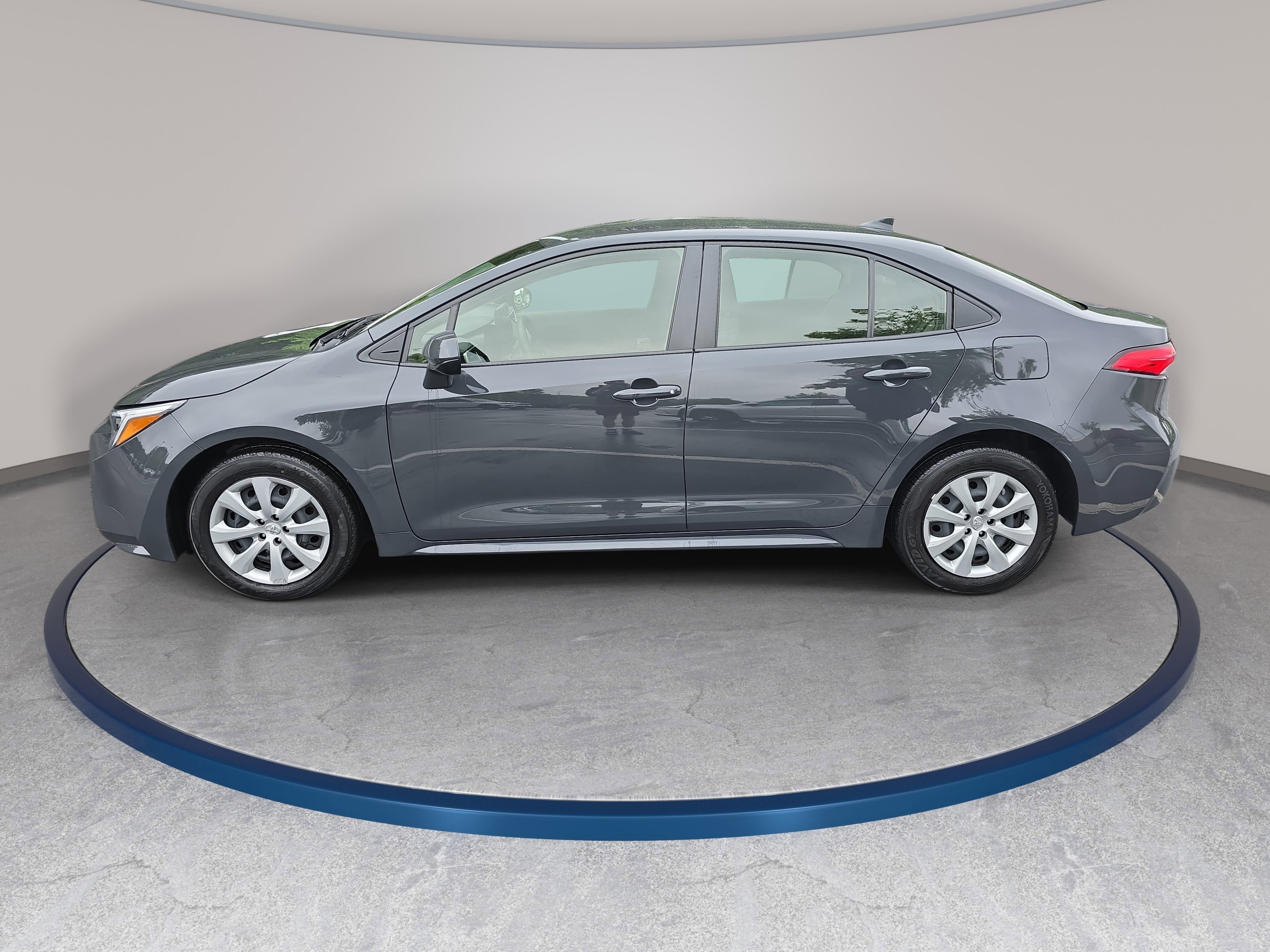 Used 2024 Toyota Corolla LE FWD image 8
