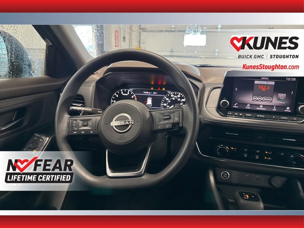 Used 2023 Nissan Rogue S image 39