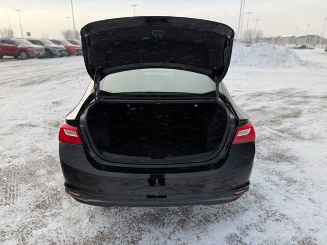 Used 2025 Chevrolet Malibu LT image 14