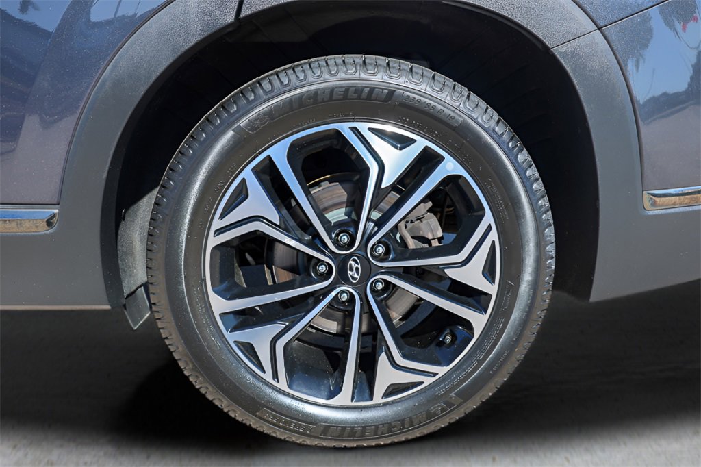 Used 2020 Hyundai Santa Fe Limited image 11