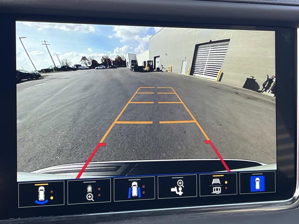 Used 2023 GMC Yukon XL Denali image 35