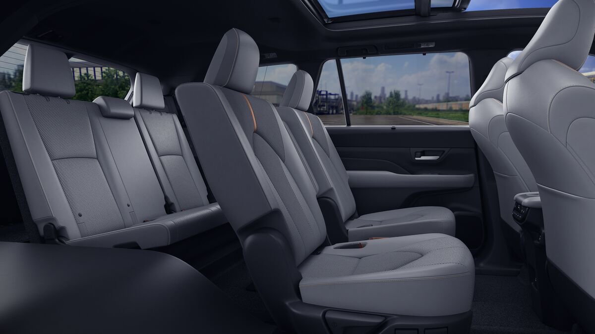 New 2026 Toyota Grand Highlander AWD Hybrid image 21