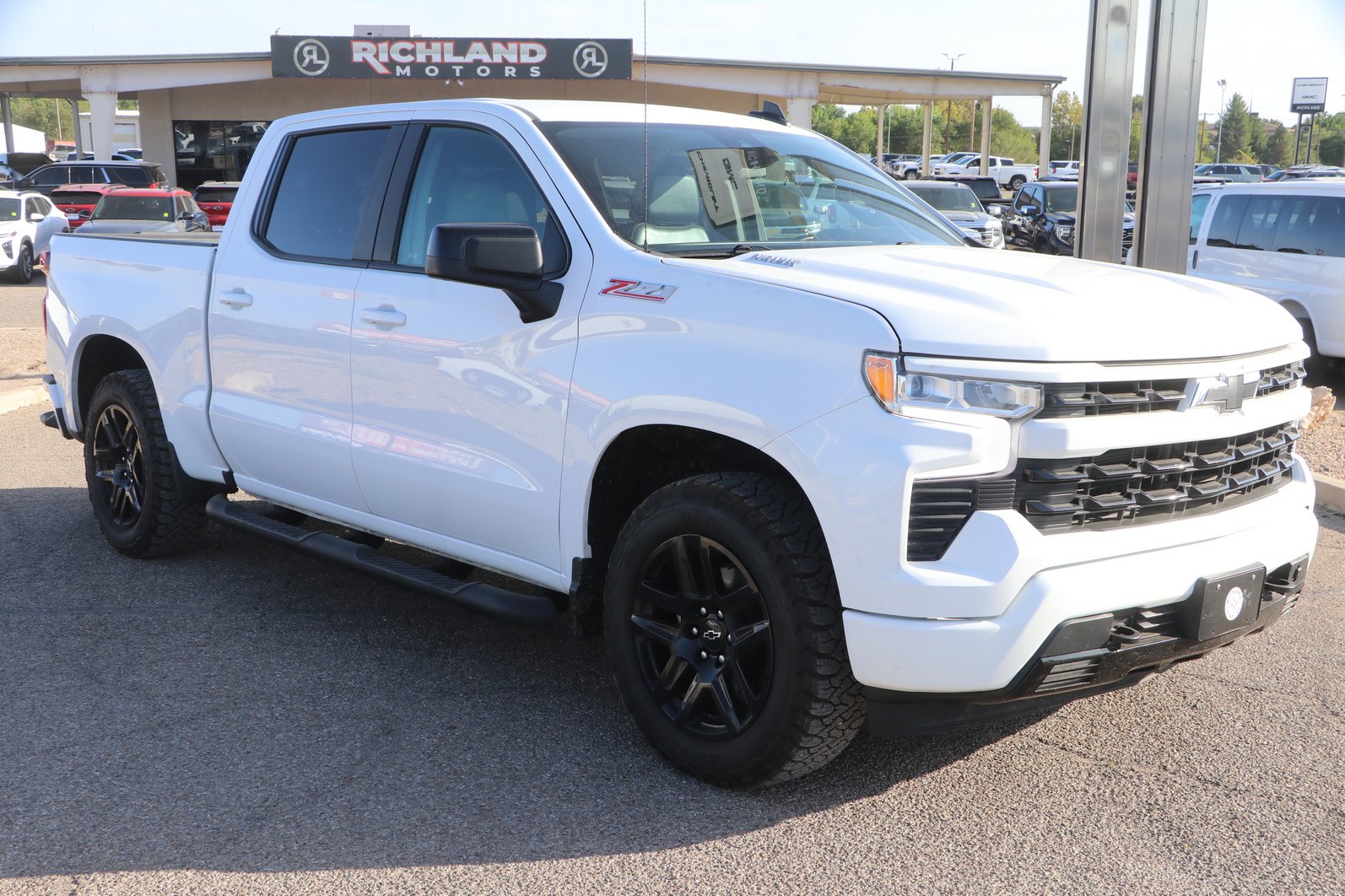 Used 2024 Chevrolet Silverado 1500 RST w/ Convenience Package II AWD/4WD image 1