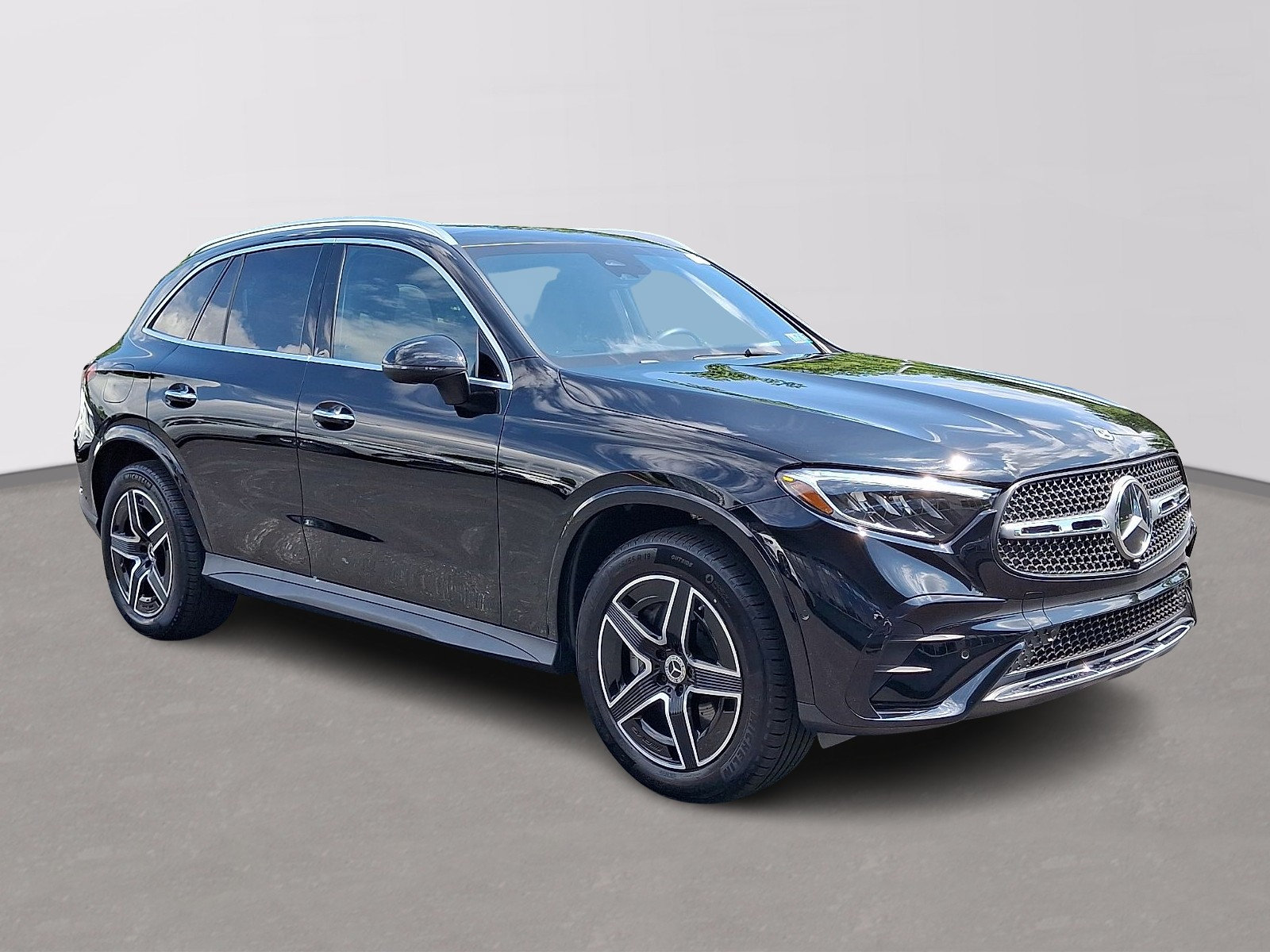 Certified 2026 Mercedes-Benz GLC 300 4MATIC image 3