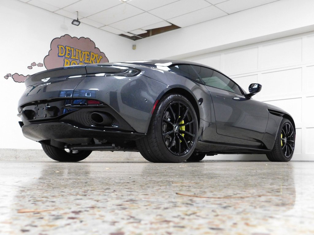 Used 2020 Aston Martin DB11 AMR image 11