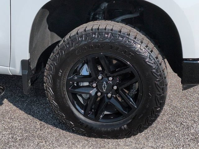 Used 2025 Chevrolet Silverado 1500 Custom Trail Boss AWD/4WD image 10