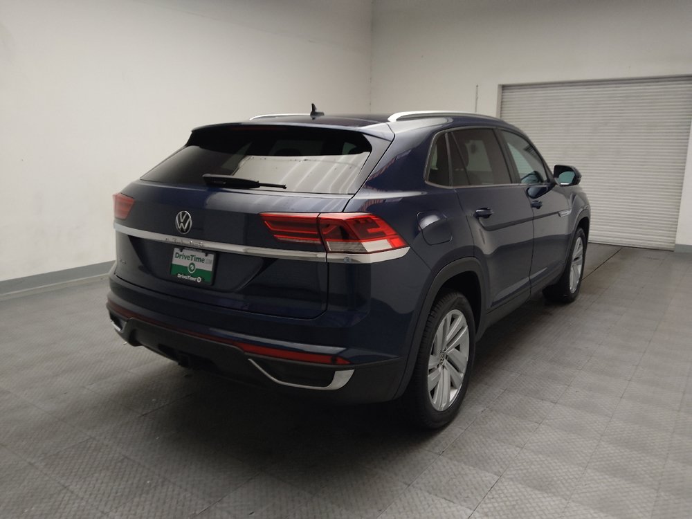 Used 2023 Volkswagen Atlas Cross Sport SE w/ Panoramic Sunroof Package FWD image 9
