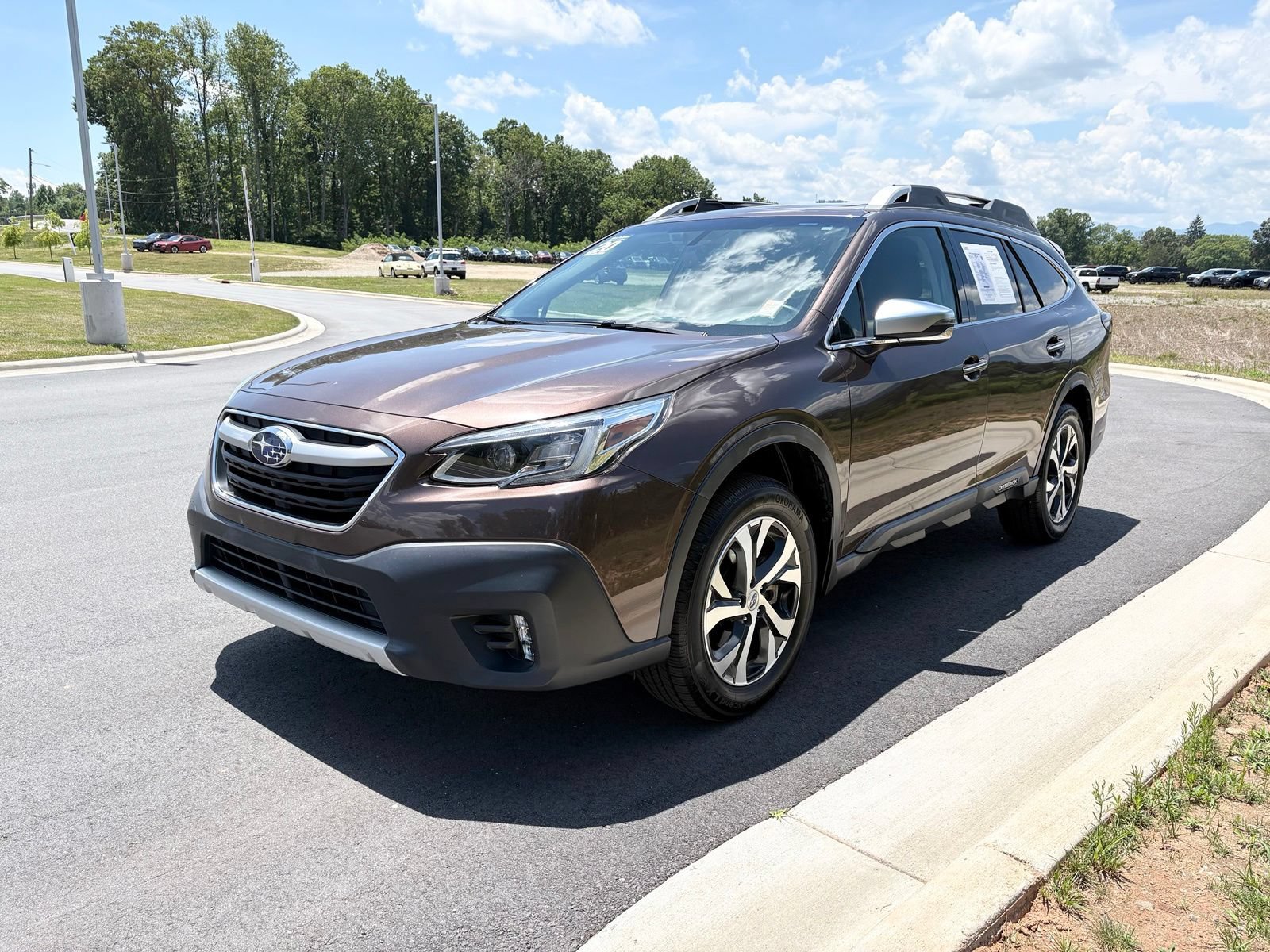 Used 2020 Subaru Outback Touring w/ Popular Package #2 AWD/4WD image 3