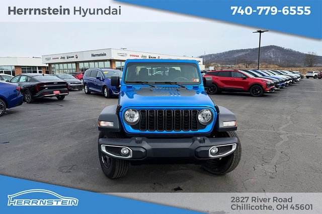 Used 2024 Jeep Gladiator Sport AWD/4WD image 4