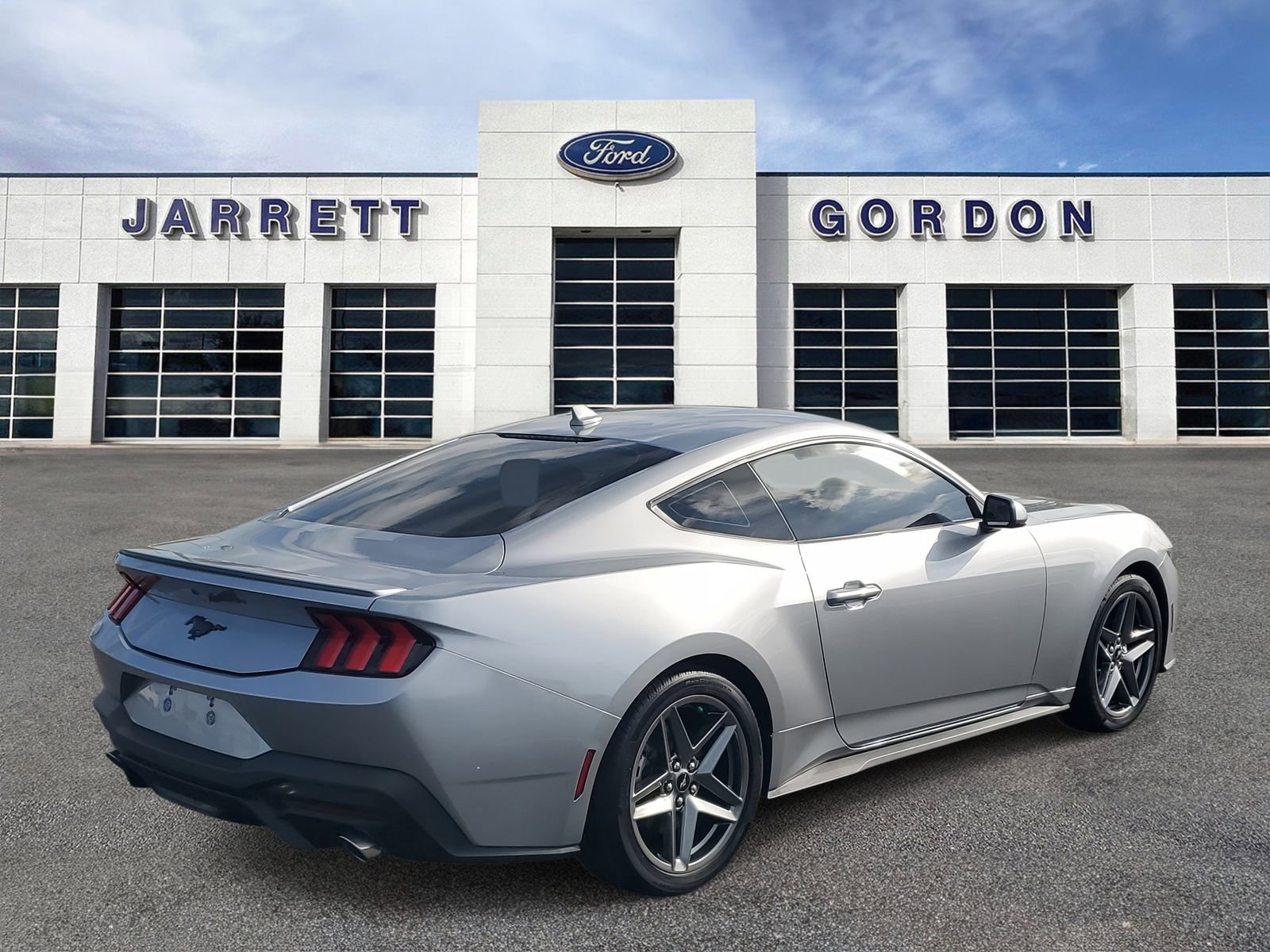 Used 2024 Ford Mustang Premium image 4