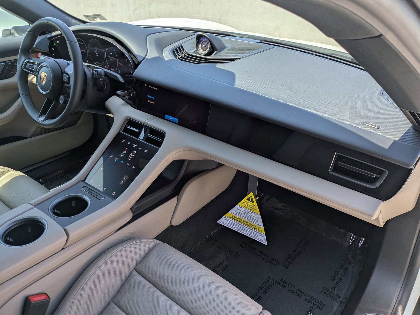 New 2025 Porsche Taycan image 25