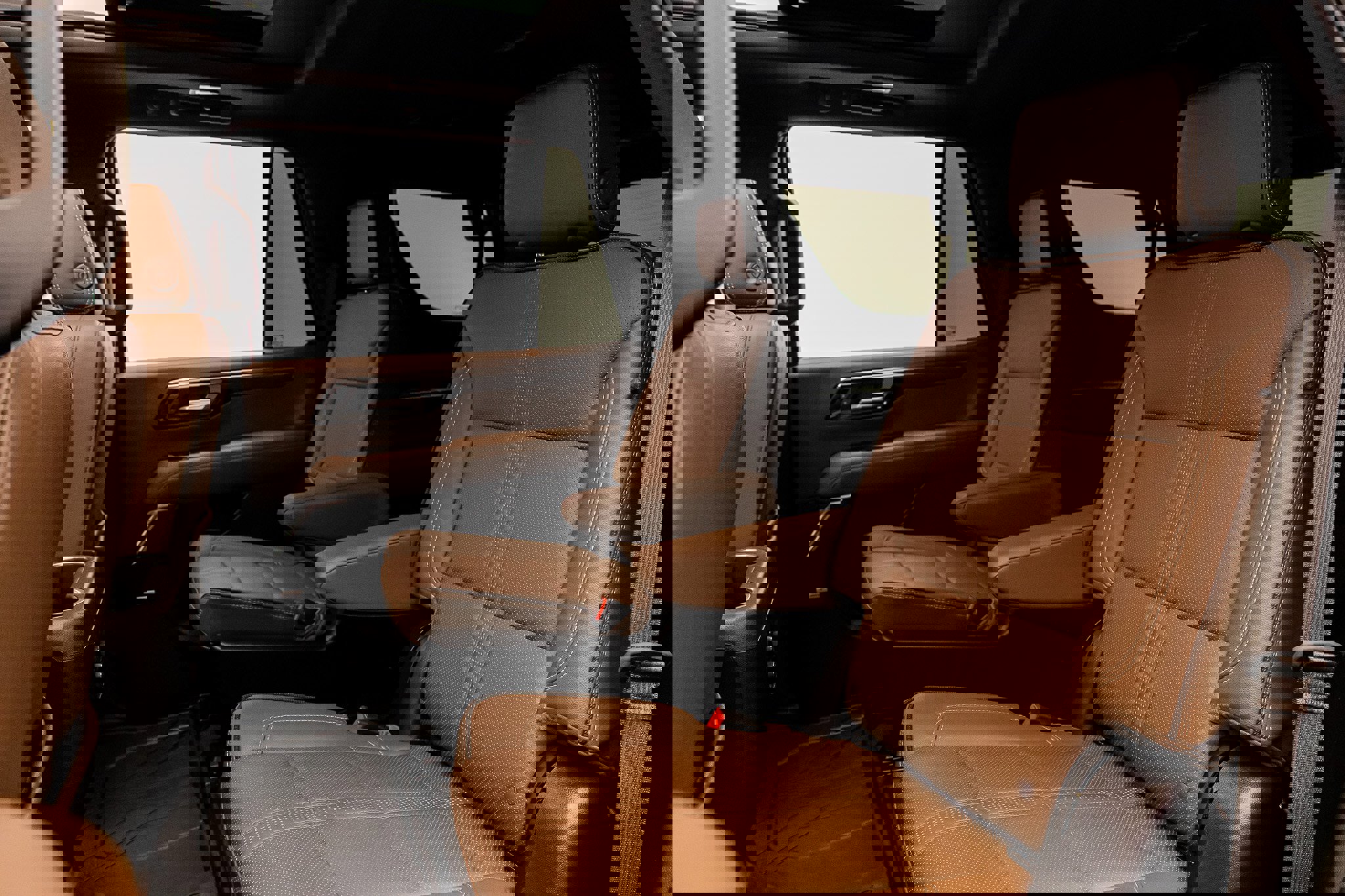 Used 2025 Chevrolet Tahoe High Country image 32