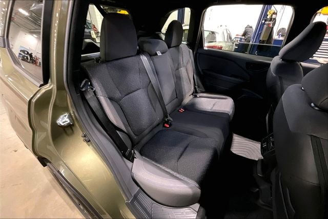 Used 2025 Subaru Forester Premium image 27