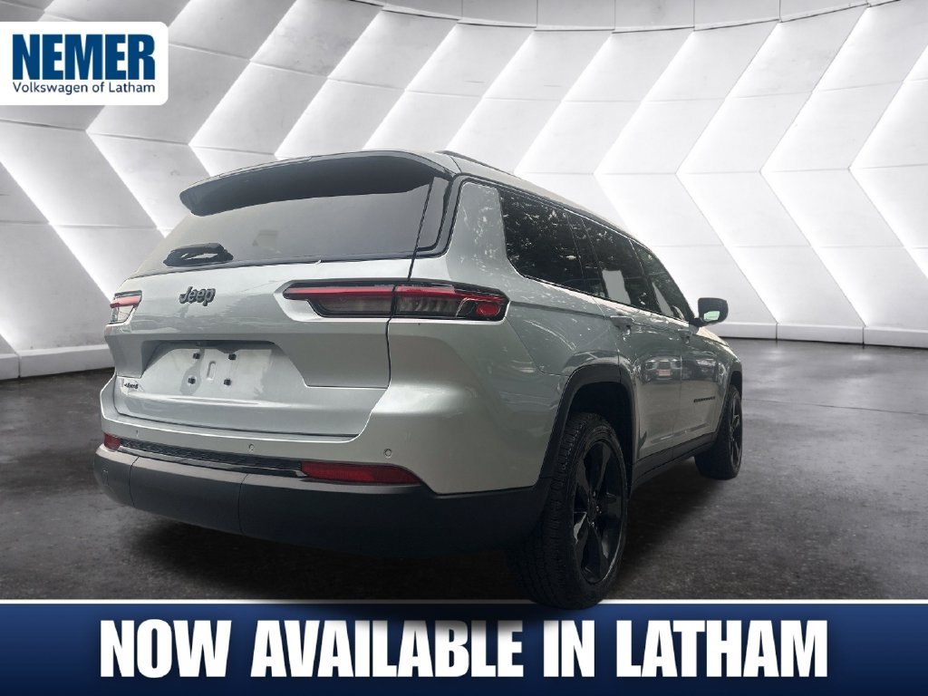 Used 2023 Jeep Grand Cherokee L Laredo AWD/4WD image 4