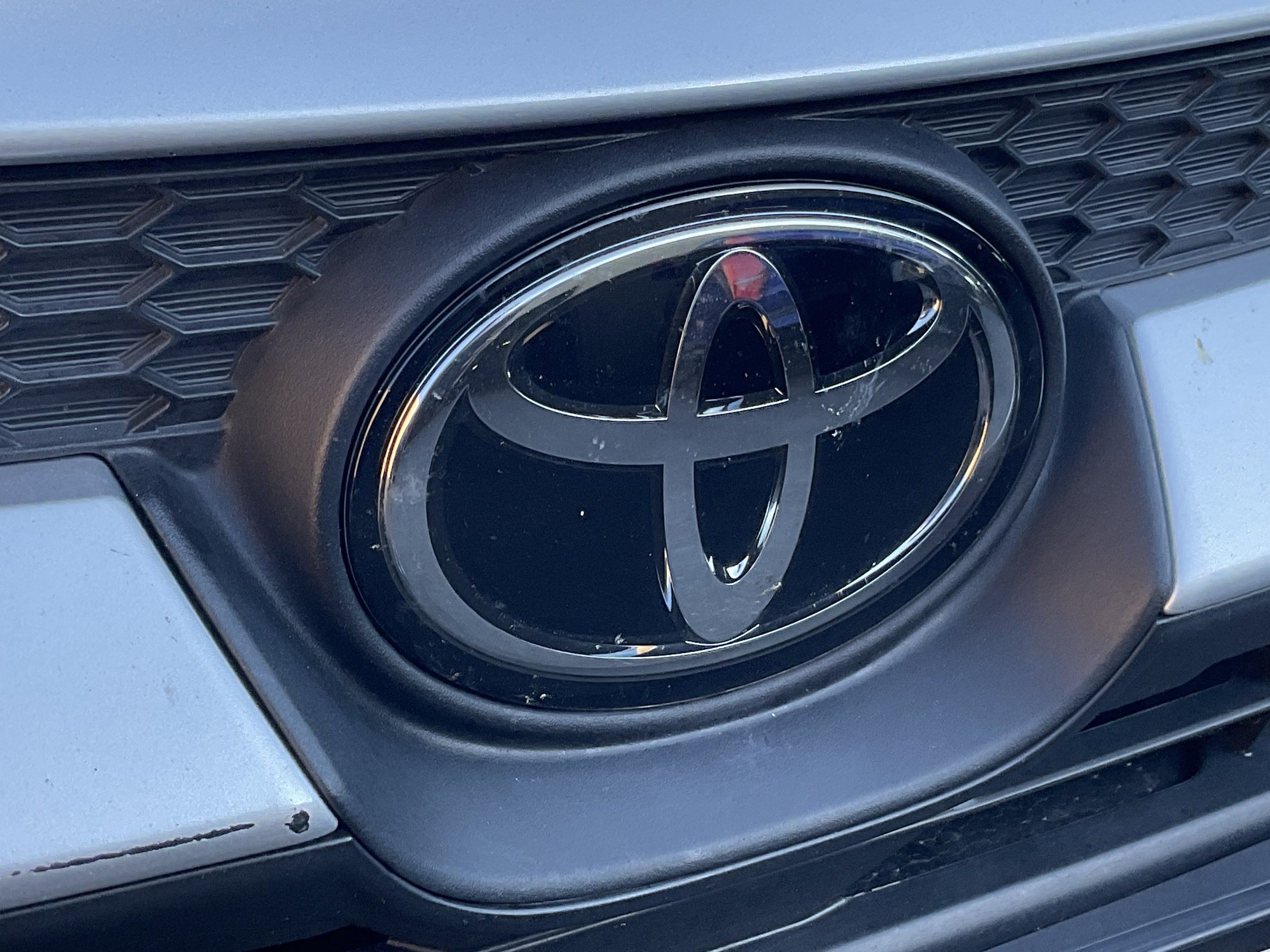 Used 2025 Toyota Corolla LE FWD image 6