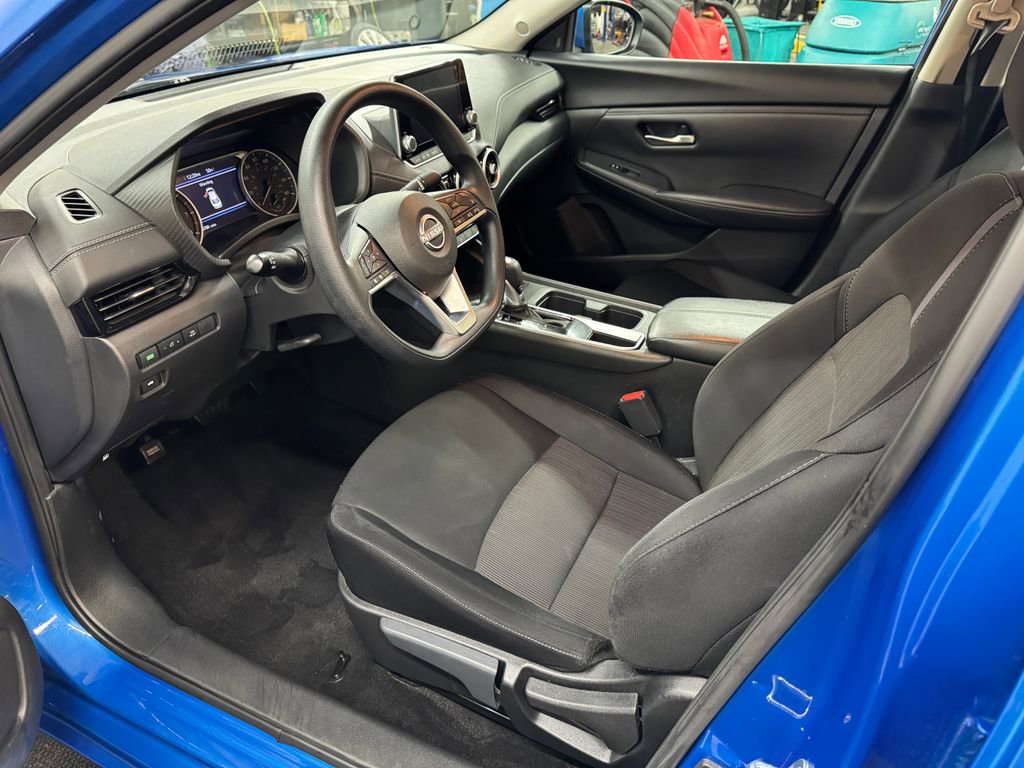 Used 2024 Nissan Sentra SV FWD image 13