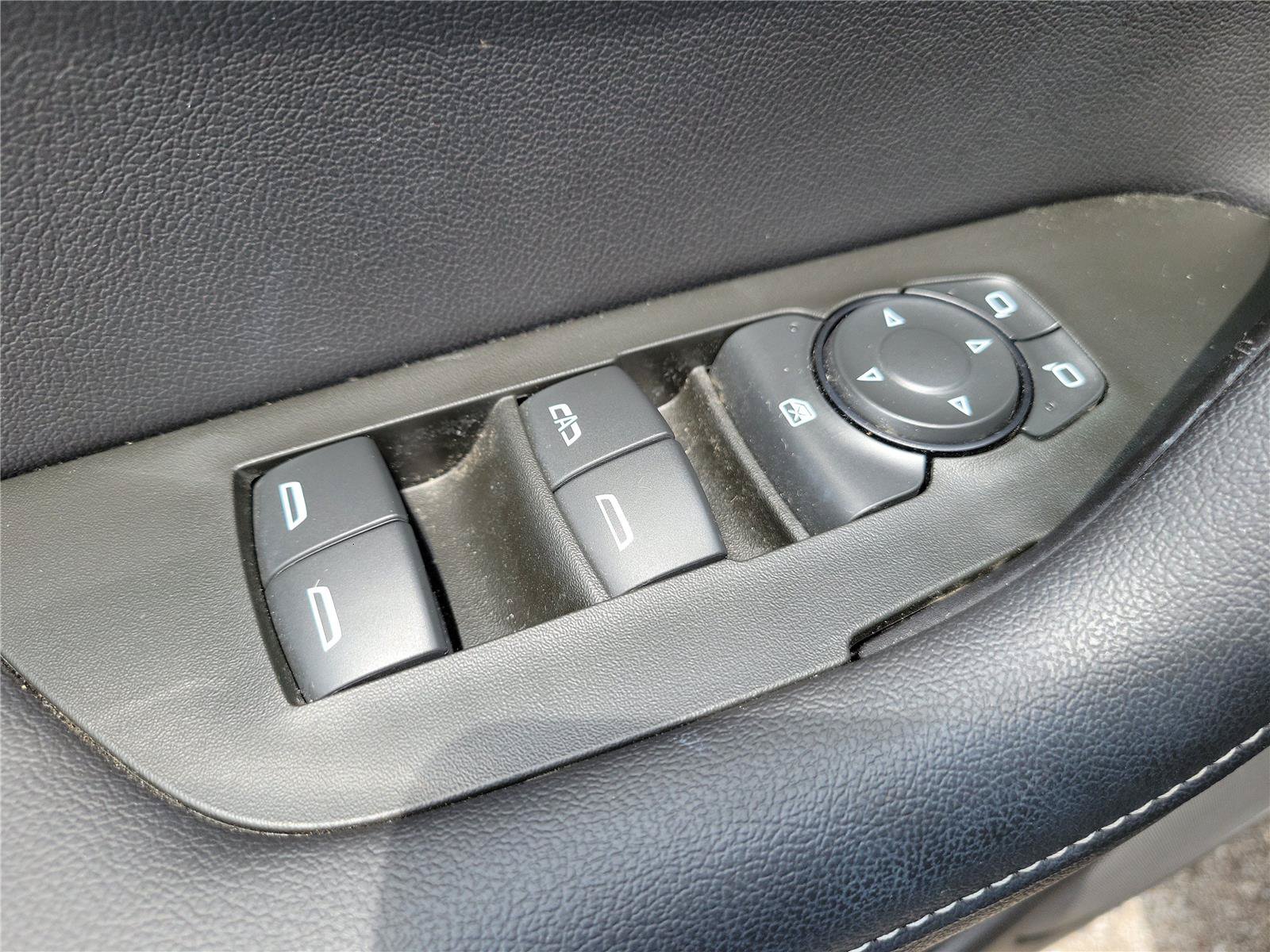 Used 2024 Chevrolet Blazer LT FWD image 21
