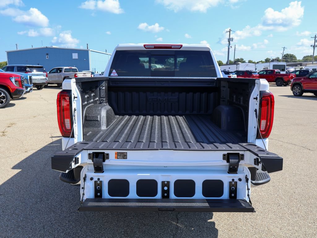 New 2026 GMC Sierra 1500 SLT w/ SLT Premium Plus Package AWD/4WD image 5
