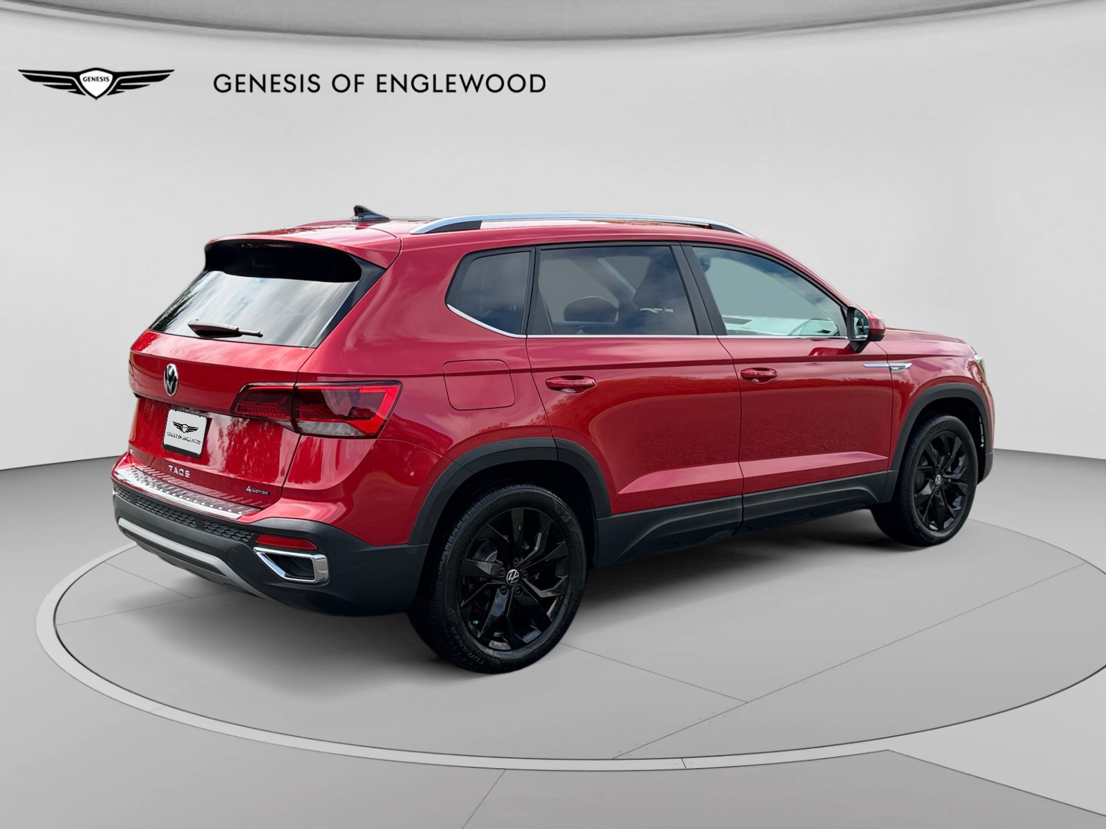 Used 2022 Volkswagen Taos SE w/ Panoramic Sunroof Package AWD/4WD image 9