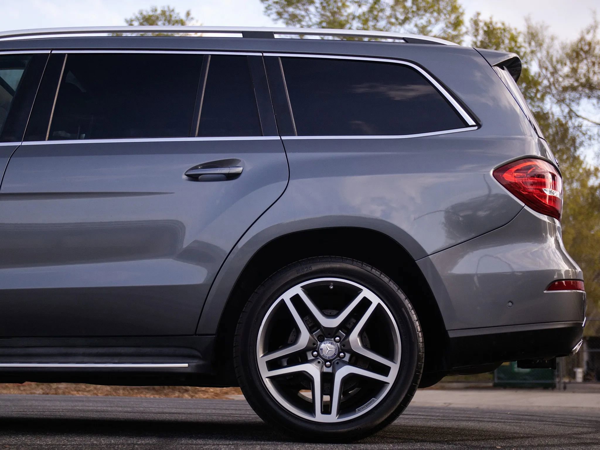 Used 2017 Mercedes-Benz GLS 450 4MATIC image 11