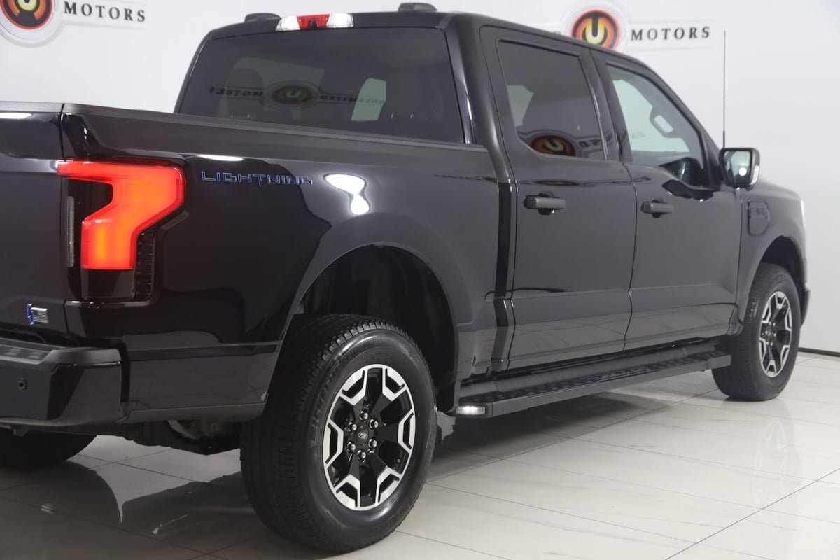 Used 2023 Ford F150 Lightning XLT AWD/4WD image 44