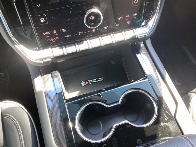 New 2026 GMC Yukon Elevation image 25