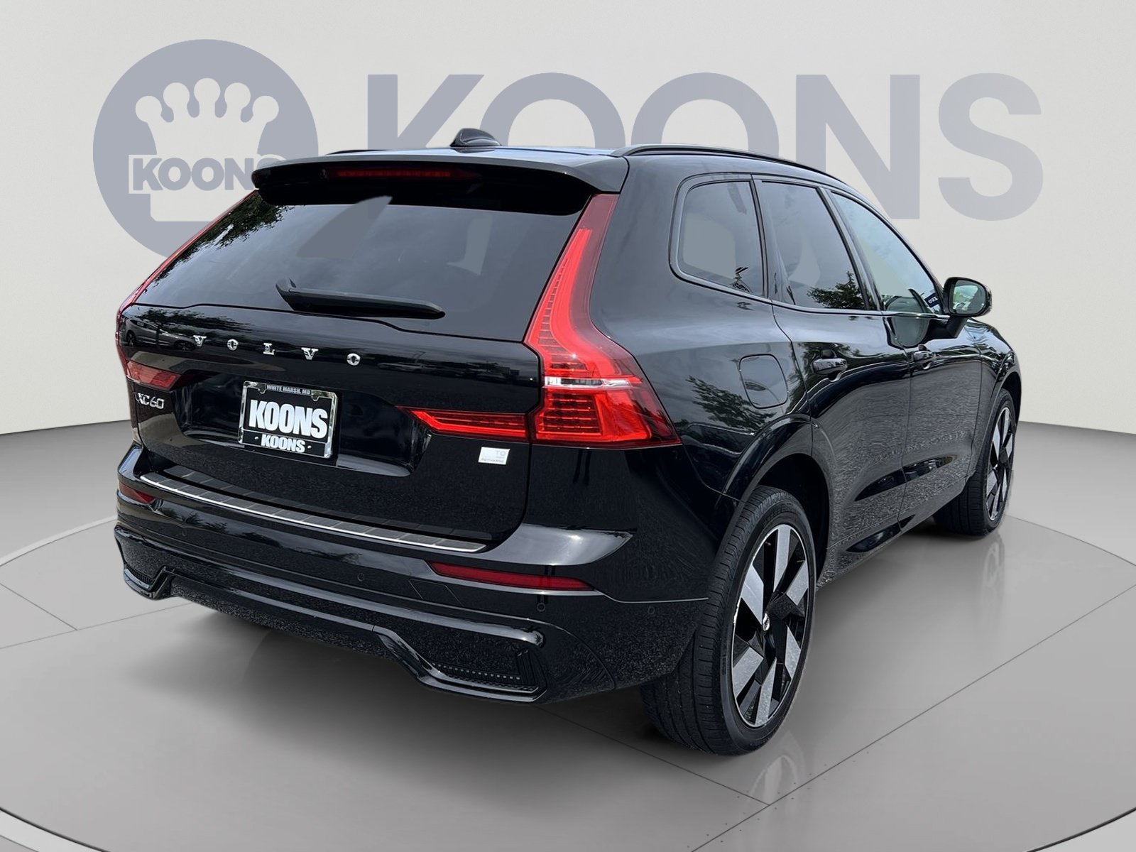 Used 2024 Volvo XC60 T8 Plus w/ Protection Package Premier AWD/4WD image 7