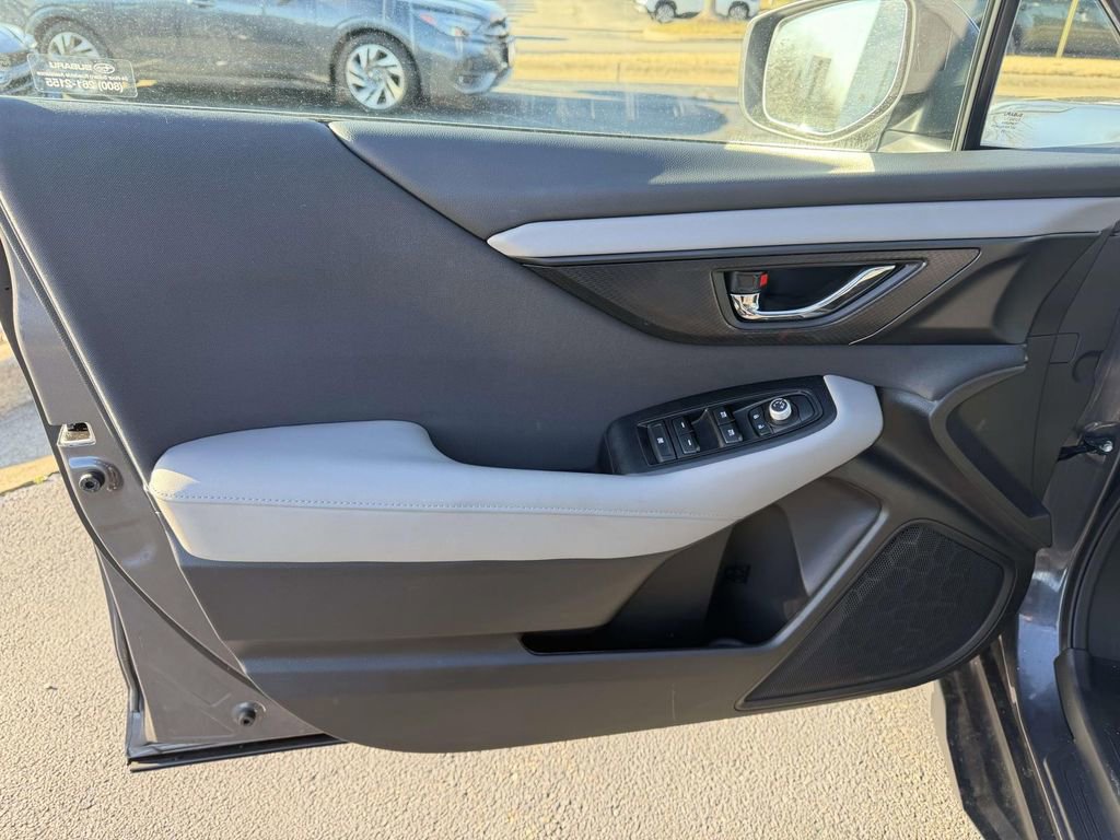 Used 2025 Subaru Outback Premium image 16