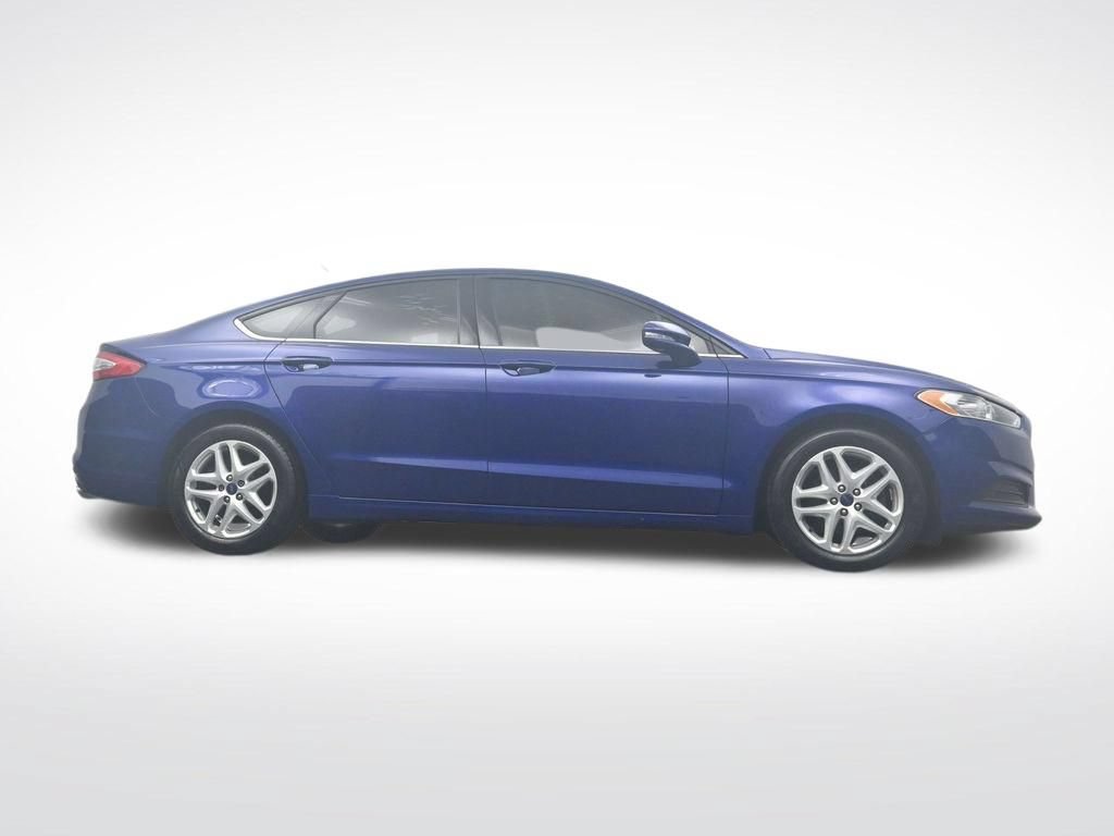 Used 2016 Ford Fusion SE FWD image 33
