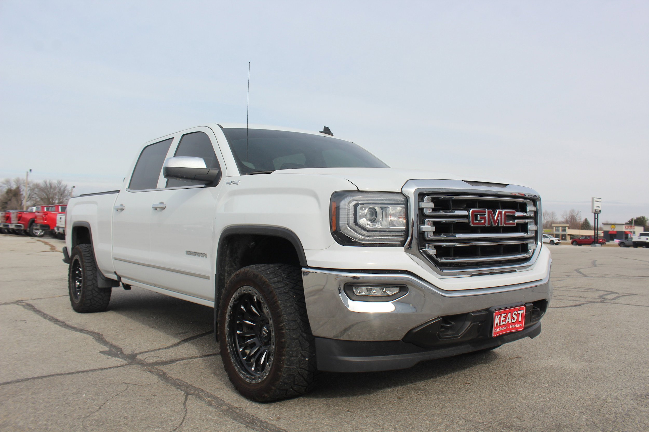 Used 2018 GMC Sierra 1500 SLT w/ SLT Premium Package AWD/4WD image 6