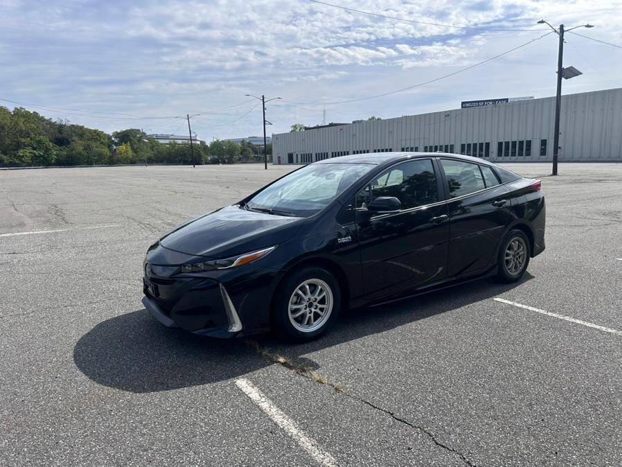 Used 2022 Toyota Prius Prime LE image 4
