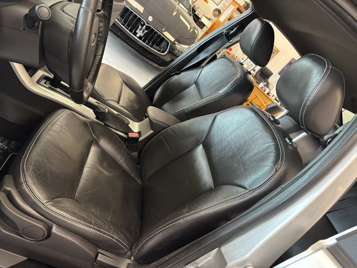Used 2010 Ford Focus SEL FWD image 19