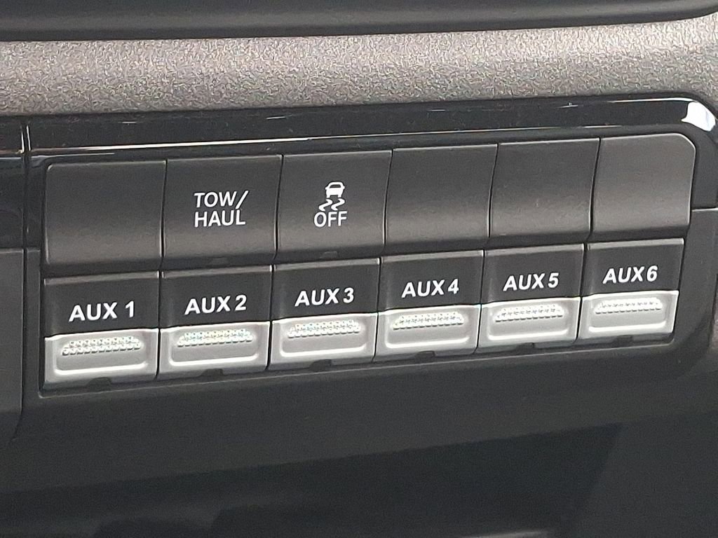 Used 2024 RAM 2500 Tradesman w/ Chrome Appearance Group image 26