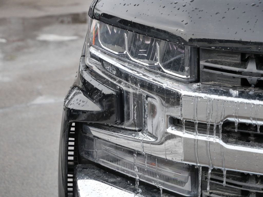 Used 2020 Chevrolet Silverado 1500 LT image 3