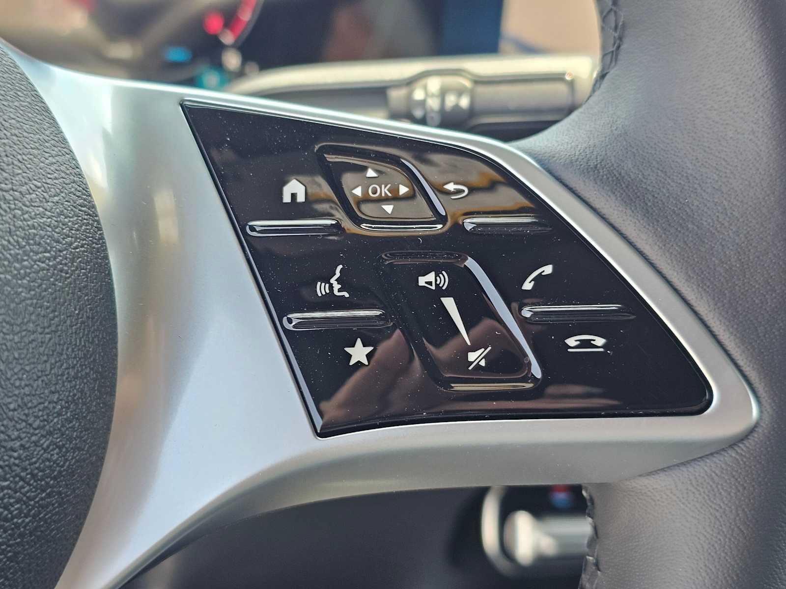 New 2026 Mercedes-Benz GLB 250 image 28