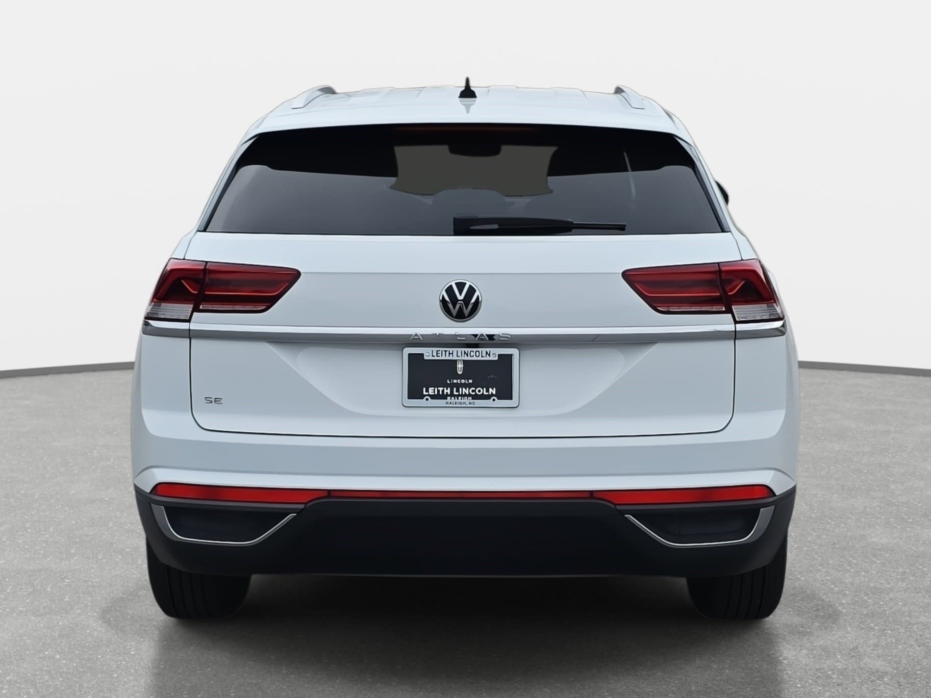 Used 2023 Volkswagen Atlas Cross Sport SE image 6