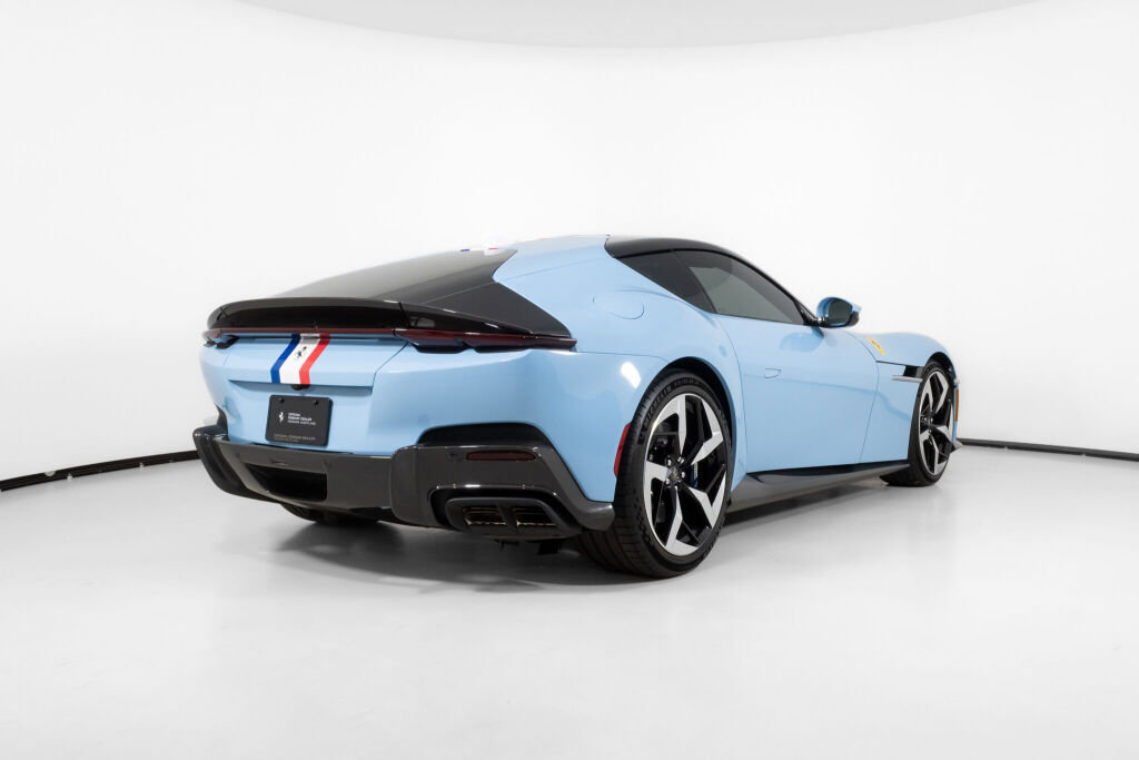 Used 2025 Ferrari 12Cilindri RWD image 9