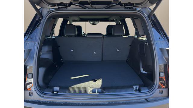 New 2026 Jeep Cherokee Overland w/ Trailer Tow Group image 14