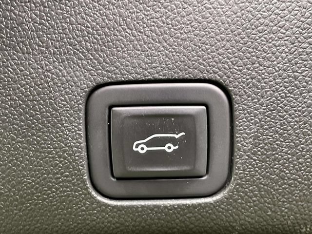 Used 2023 GMC Yukon Denali Ultimate AWD/4WD image 22