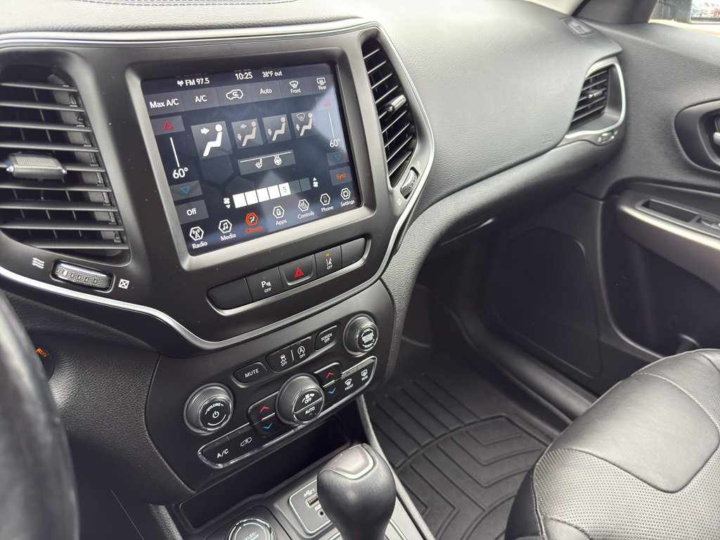 Used 2021 Jeep Cherokee Latitude Lux w/ Comfort/Convenience Group image 21