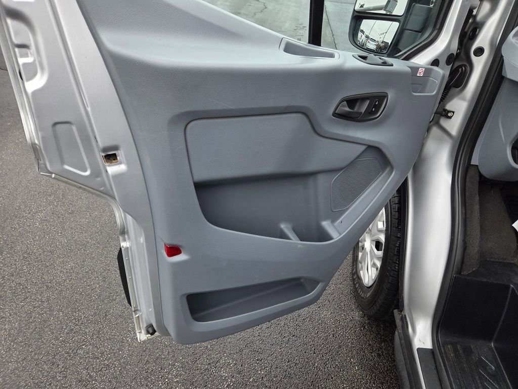 Used 2019 Ford Transit 350 XLT image 10