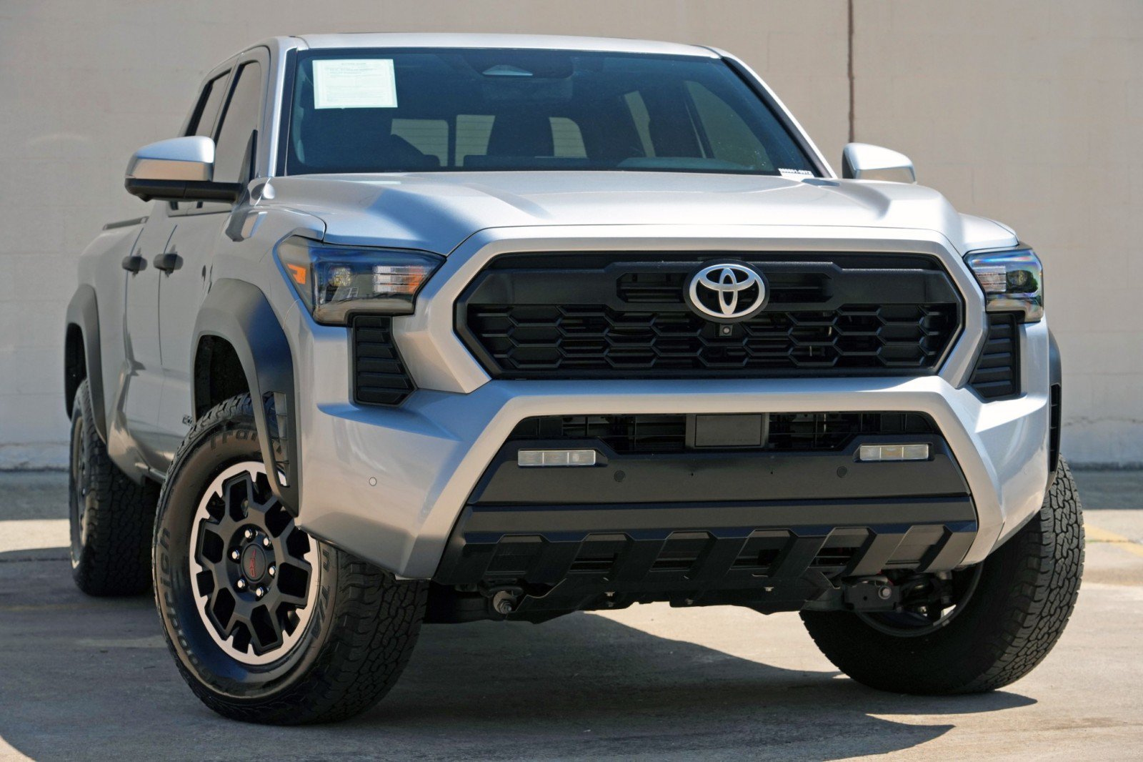 Used 2024 Toyota Tacoma TRD Off-Road w/ TRD Off Road Premium Package AWD/4WD image 4