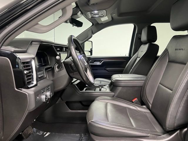 Used 2024 GMC Sierra 2500 Denali w/ Technology Package AWD/4WD image 18