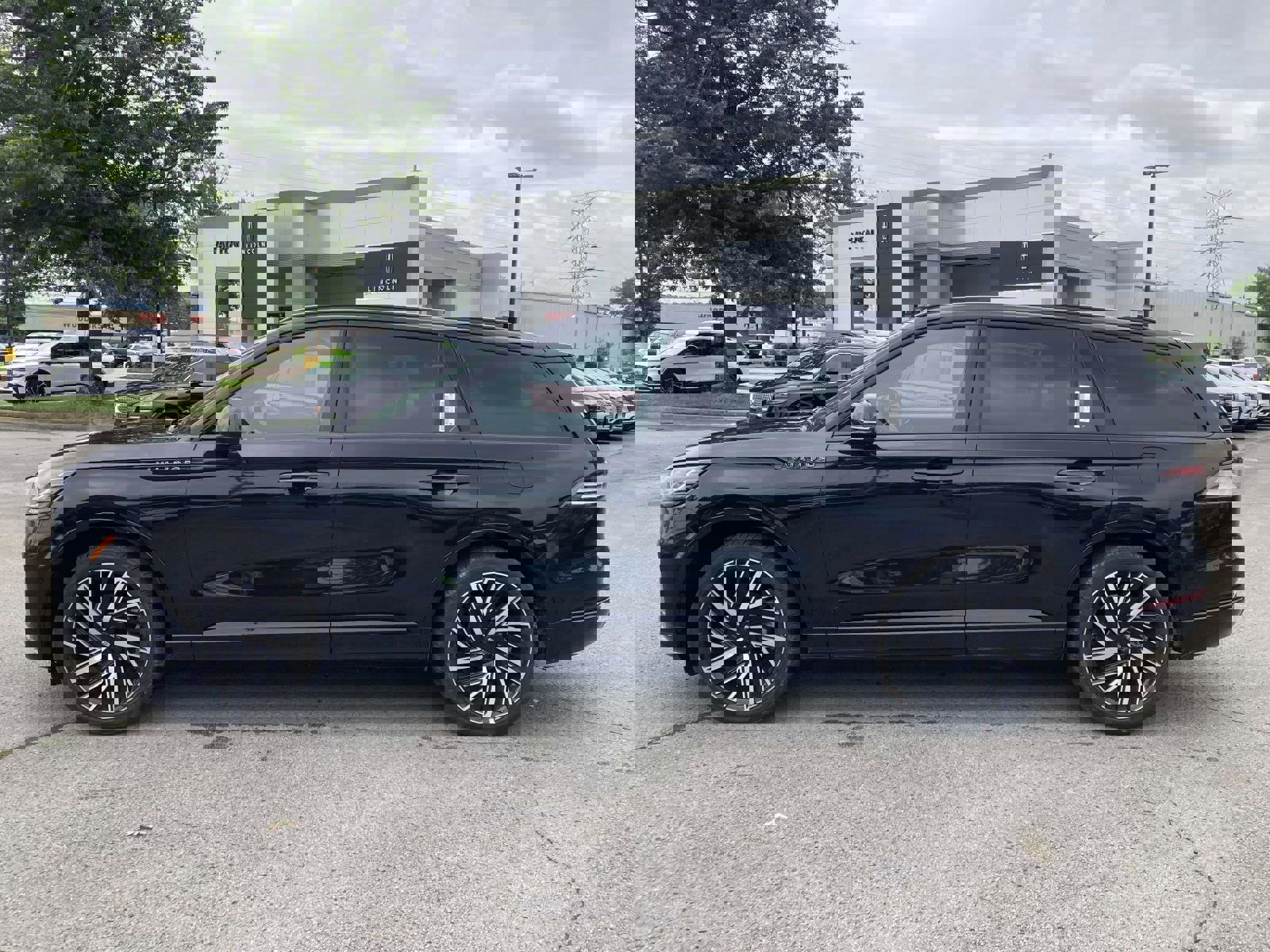 New 2025 Lincoln Aviator Black Label w/ Jet Appearance Package image 8